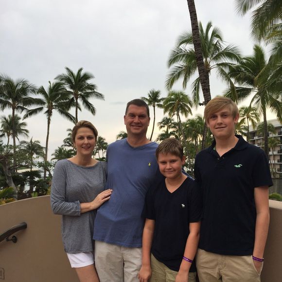 Meet your Posher, Lynn - Picture 1 of 2